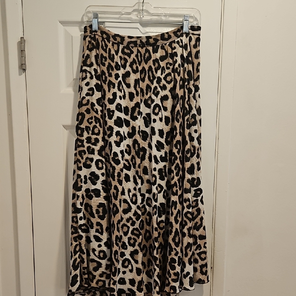Banana Republic Leopard Print Maxi Skirt in Beige and Black